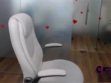 สาวผมทองฝรั่งอยากลองแปลกใหม่นัดเย็ดเพื่อนกระเทยให้มาเย็ดหีตัวเองเเล้วถ่ายคลิปไลฟ์สด