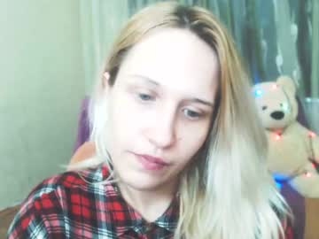 สาวนักศึกษา2รุ่ม1อมควยเย็ดกันบนโซฟาเบิร์นหีอย่างมัน