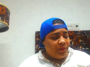 หนังโป๊ฝรั่งชักว่าวให้ผัว อมควยตะแคงเย็ดหีอย่างแรง