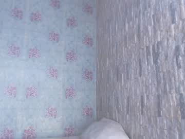 หนังโป๊เย็ดหีเมียตัวเองเย็ดคาเตียงตะแคงเย้ดหีกระแทกหีเมียตัวเองอย่างแรง นมโต