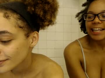 คลิปโป๊เย็ดหีเมียตัวเองคาเตียง เอาควยถูหีต่อด้วยถ่างขาเย็ดหี หีโบ๋