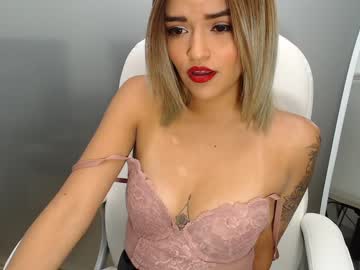 สาวผมทองอมควยใหญ่อย่างมันส์ต่อด้วยขย่มควยจับเย็ดท่าหมาเสียวหีสุด