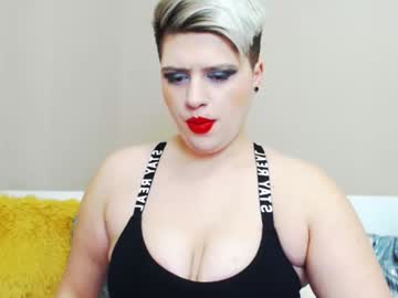 คลิปหีน่าเย็ดจับเย็ดท่าขาชี้ฟ้าร้องดังลั่น ควยใหญ่ยาวยัดหี