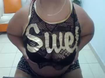 คลิปโป๊ถ่ายคลิปนอนให้อมควยดูดควยเพลินๆต่อด้วยจับหีเย็ด หีไร้ขน