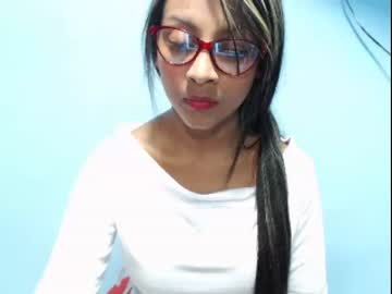 หนังโป๊ฝรั่งแม่ขี้เงี่ยนถ่างขาให้ลูกชายตวเองเลียหีลงลิ้นเพลินๆต่อด้วยขย่มควยเอวโคตรดี