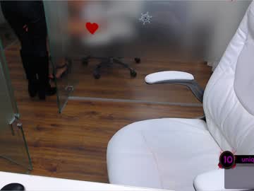 หนังโป๊ออนไลน์ถ่างขาเอานิ้วจกหีตัวเองต่อด้วยเย็ดกันคาเตียง ควยเล็กเย็ดมันส์