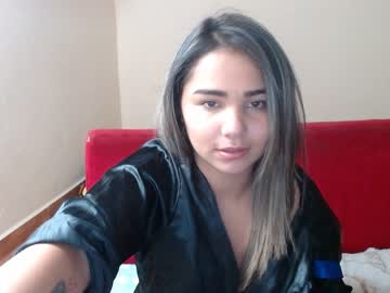 คลิปโป๊ถอดเสื้อเย็ดกันในห้องน้ำ อมควยเย็ดท่าหมาเยี่ยว